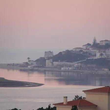 Foz Surfcamp בית הארחה 3*