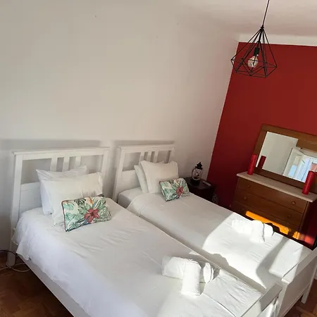 Foz Surfcamp Guest house