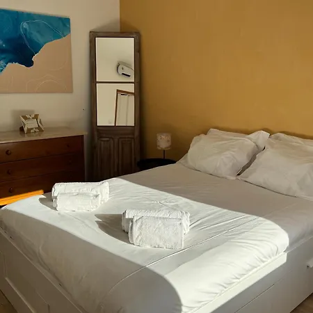 Foz Surfcamp Gæstehus *